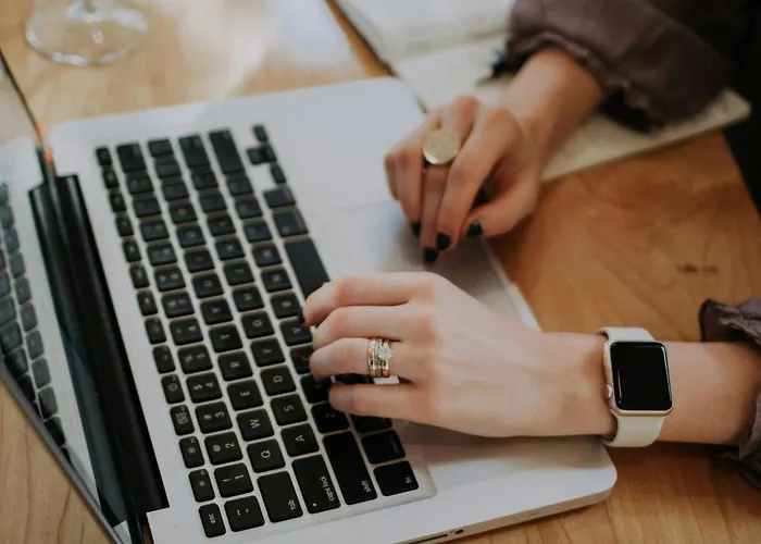 - The Niu, Ridge Halle Station By Ihg