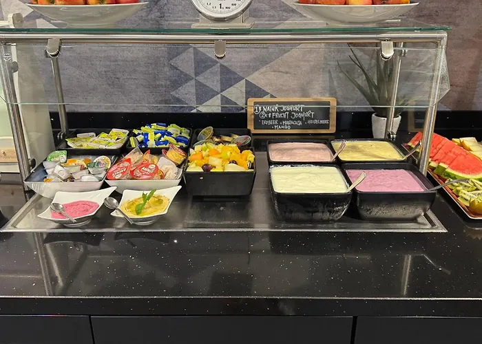 - The Niu, Ridge Halle Station By Ihg 3*