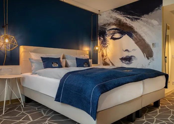 - The Niu, Ridge Halle Station By Ihg